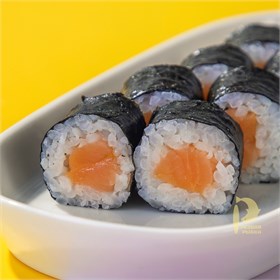 {{photo.Alt || photo.Description || 'Маки с копченым лососем'}}