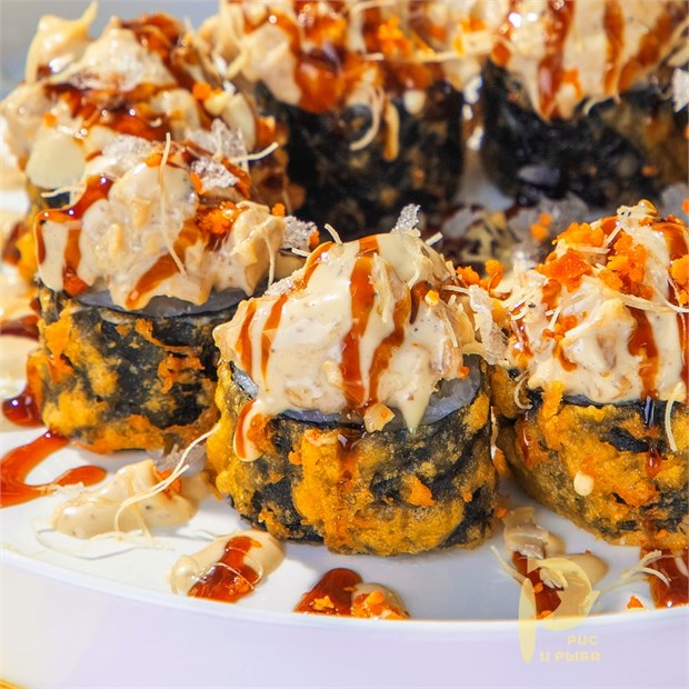 {{photo.Alt || photo.Description || 'Темпура ролл с курицей в трюфельном соусе 2025'}}