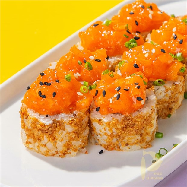 {{photo.Alt || photo.Description || 'Лосось-шрирача 2025'}}